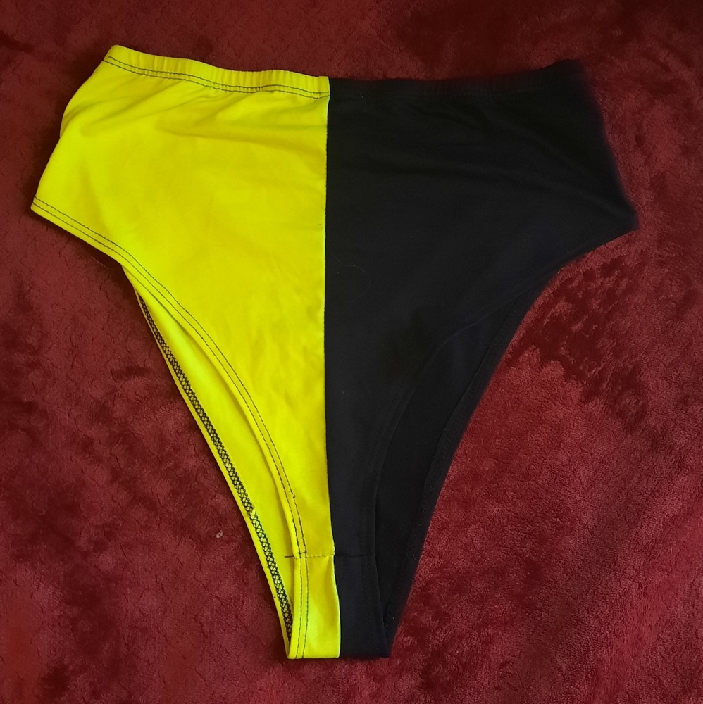 Cheeky festival or rave bottoms